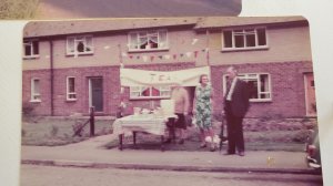 Fete teas outside 17 PD Rd Florence Mills with Connie and Mr Travis